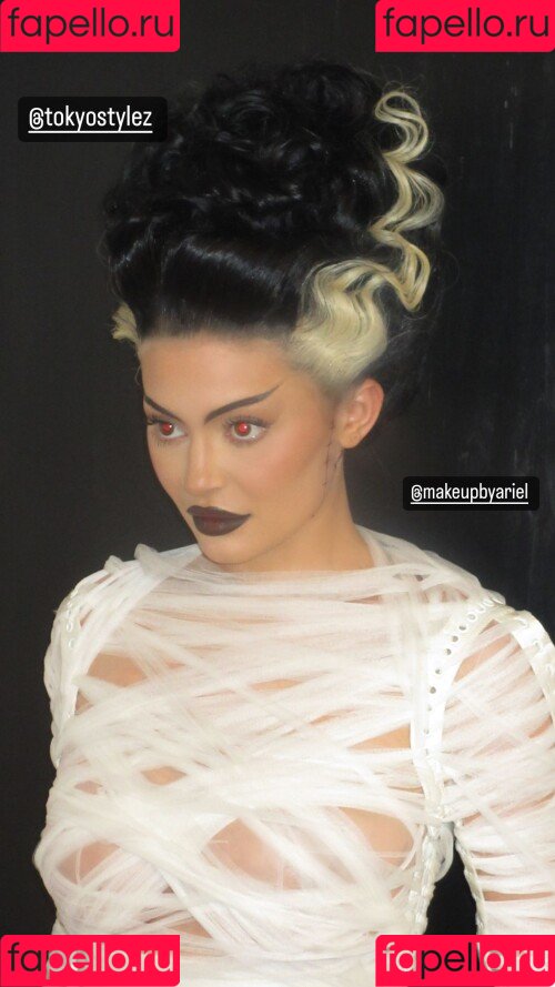 Kylie Jenner Onlyfans Photo Gallery 