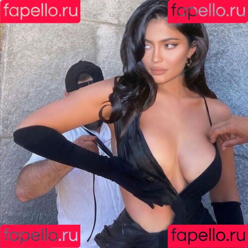 Kylie Jenner Onlyfans Photo Gallery 