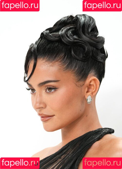 Kylie Jenner Onlyfans Photo Gallery 