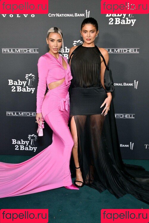 Kylie Jenner Onlyfans Photo Gallery 