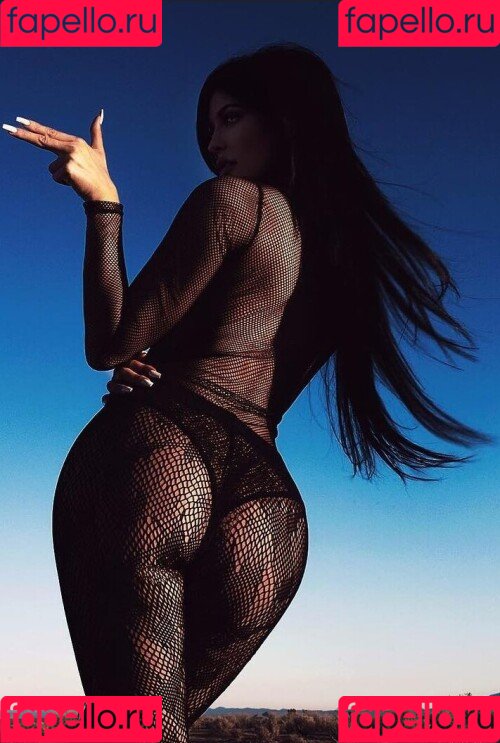 Kylie Jenner Onlyfans Photo Gallery 