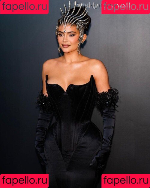 Kylie Jenner Onlyfans Photo Gallery 