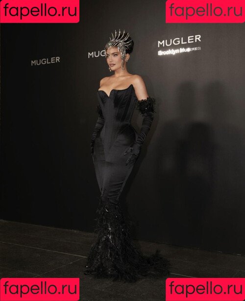 Kylie Jenner Onlyfans Photo Gallery 