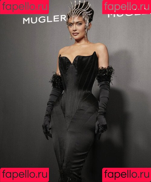 Kylie Jenner Onlyfans Photo Gallery 