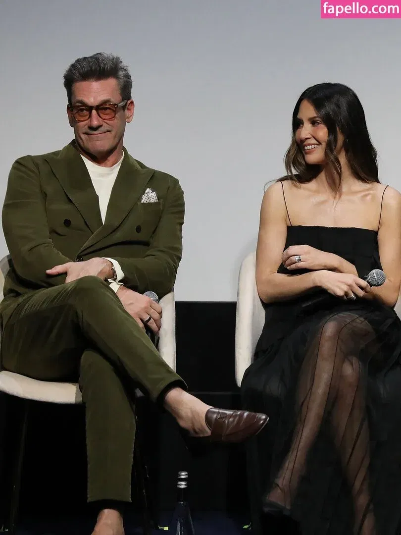 Olivia Munn Onlyfans Photo Gallery 