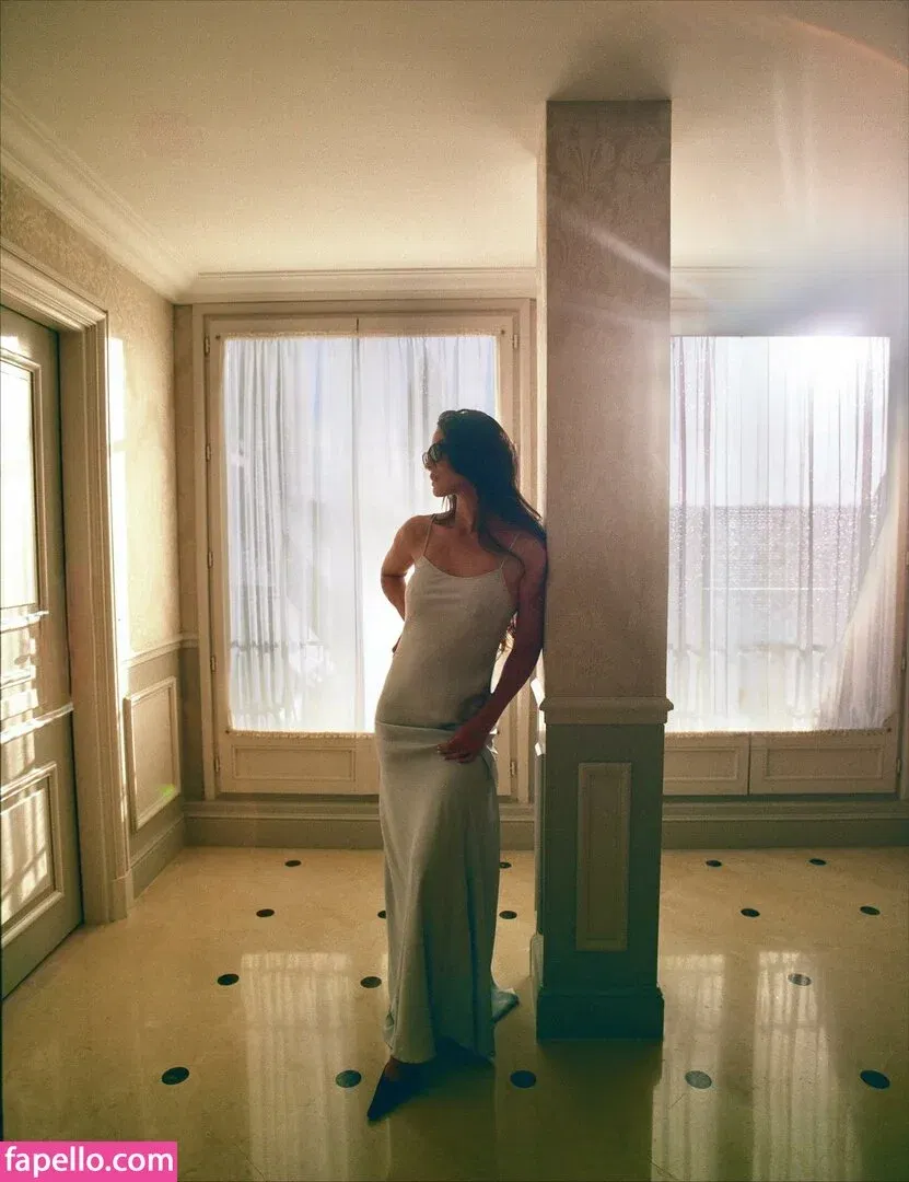 Olivia Munn Onlyfans Photo Gallery 