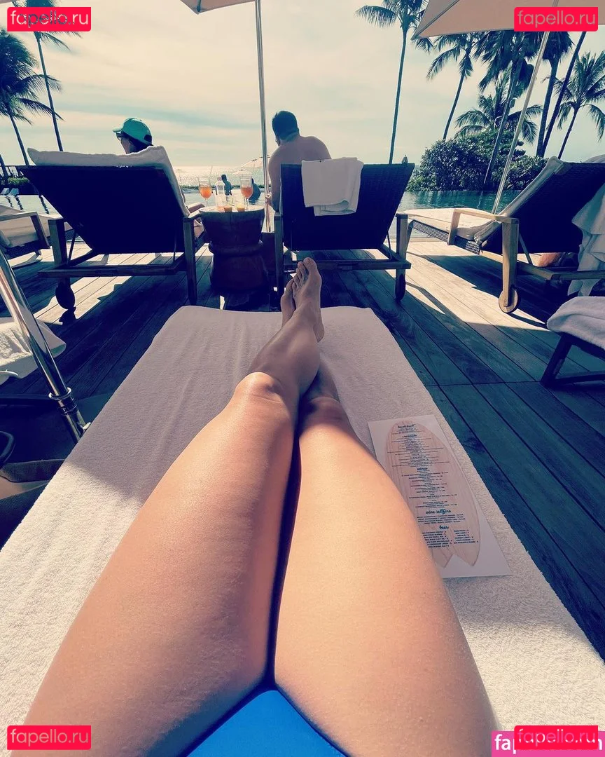 Spencer Grammer Onlyfans Photo Gallery 