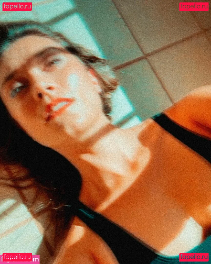 Spencer Grammer Onlyfans Photo Gallery 