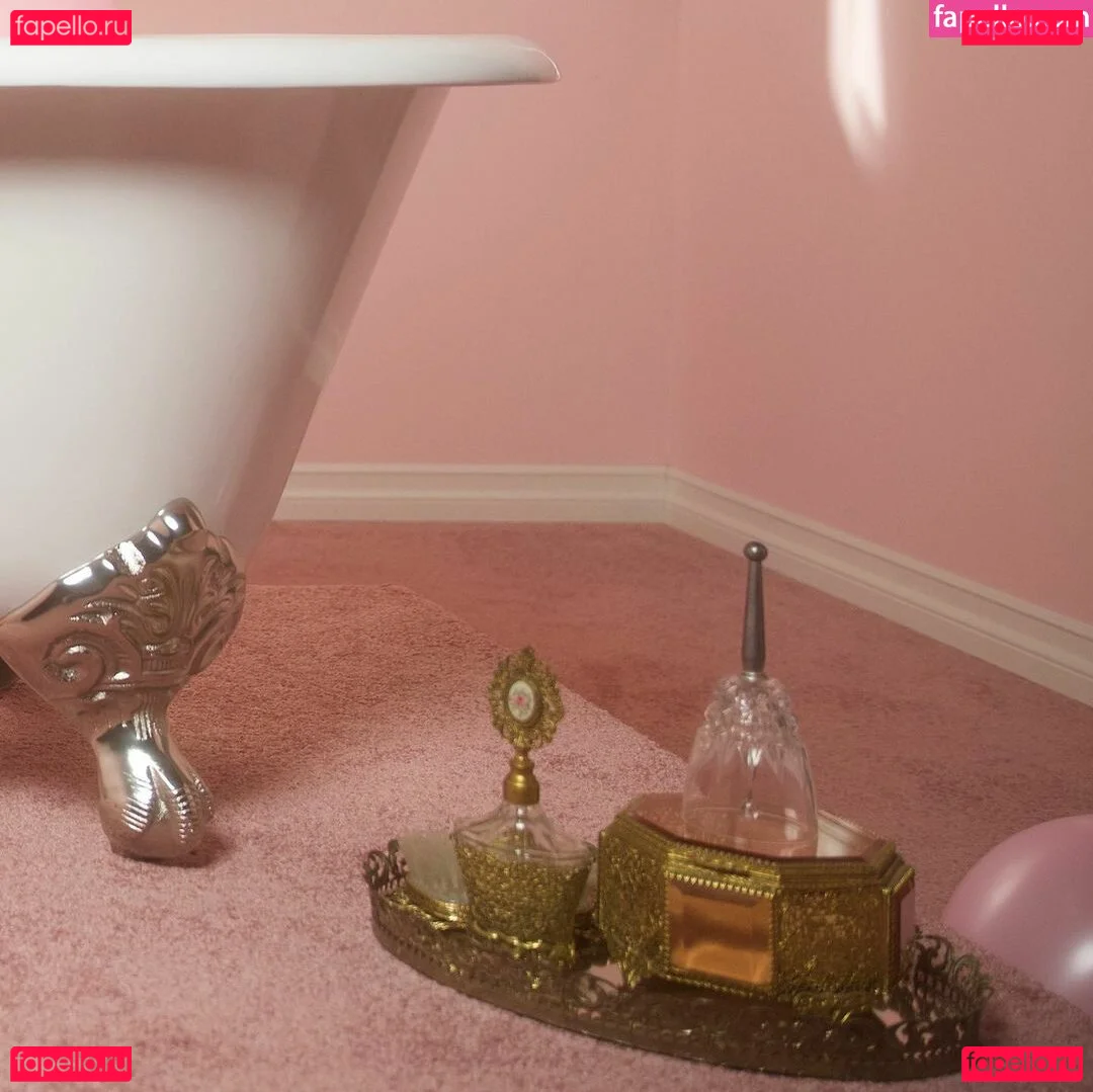 Spencer Grammer Onlyfans Photo Gallery 