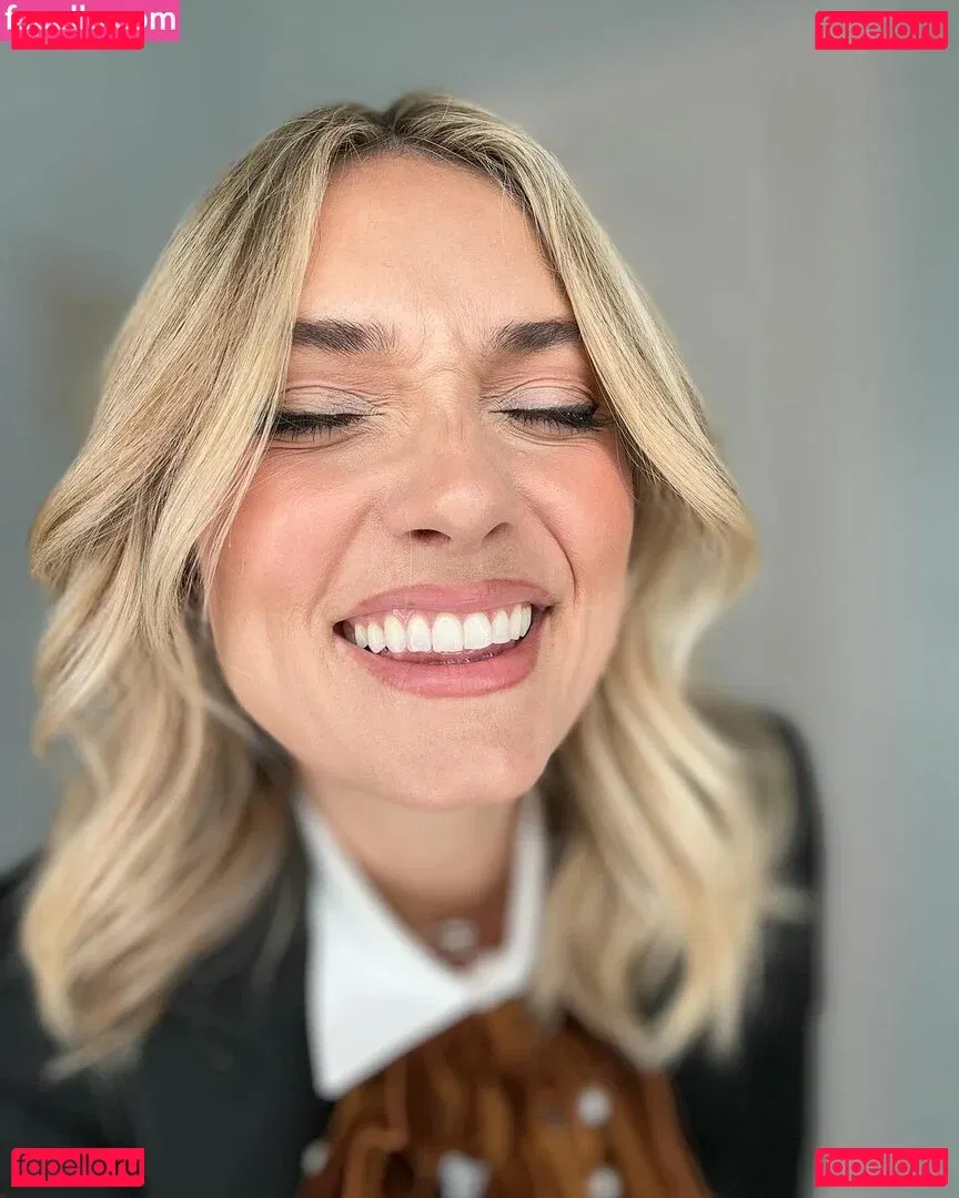 Spencer Grammer Onlyfans Photo Gallery 