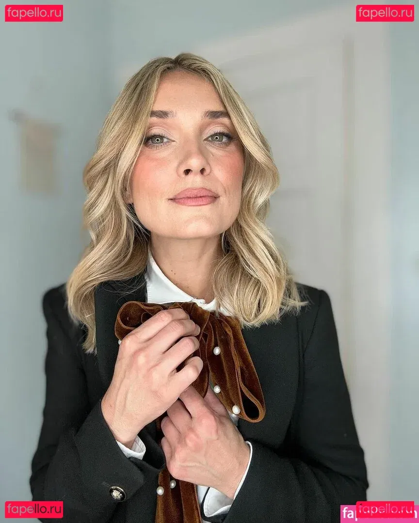 Spencer Grammer Onlyfans Photo Gallery 