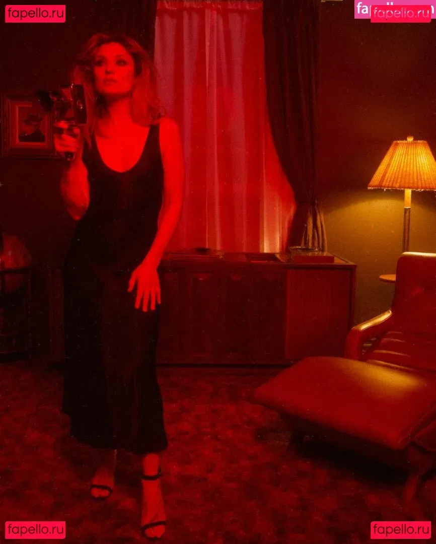 Spencer Grammer Onlyfans Photo Gallery 