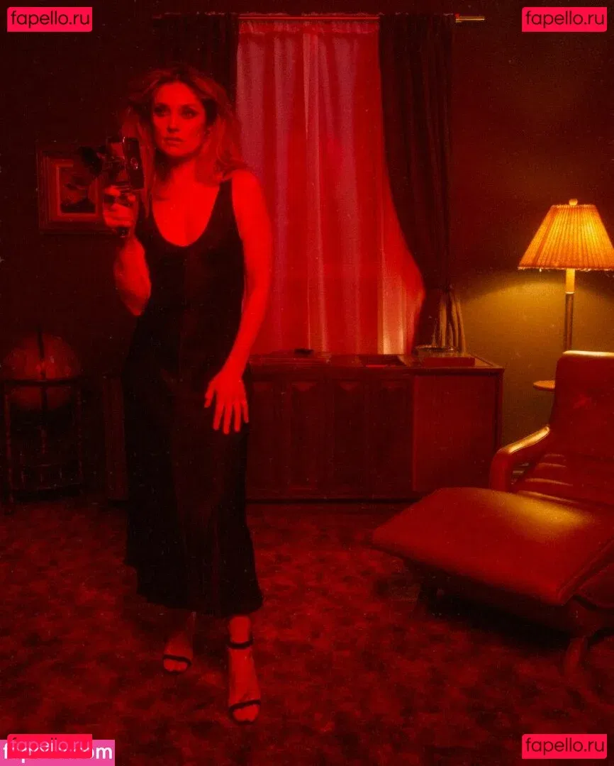 Spencer Grammer Onlyfans Photo Gallery 