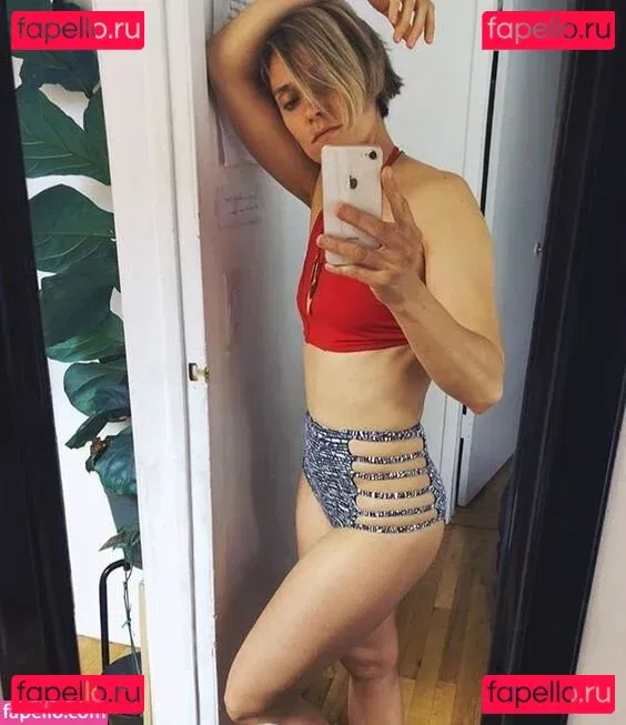 Spencer Grammer Onlyfans Photo Gallery 