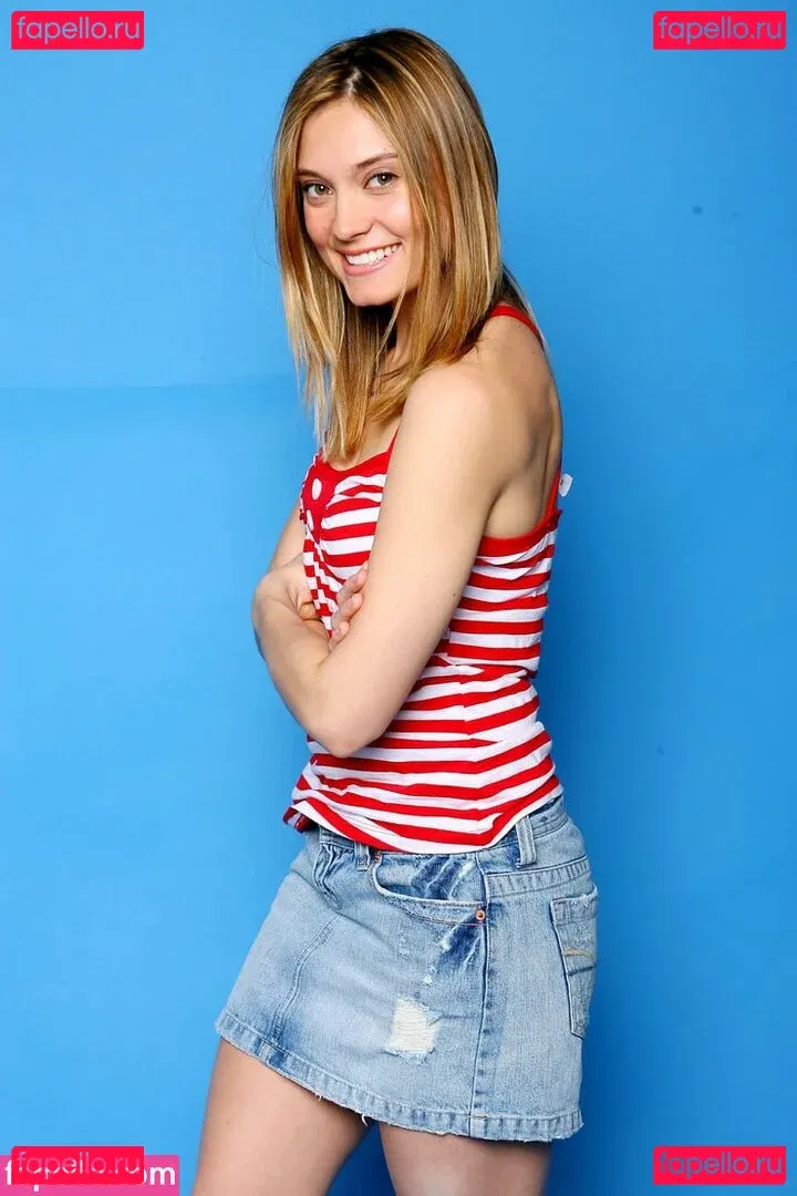 Spencer Grammer Onlyfans Photo Gallery 