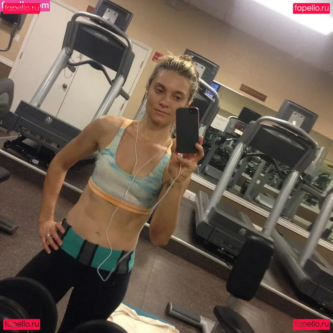 Spencer Grammer Onlyfans Photo Gallery 