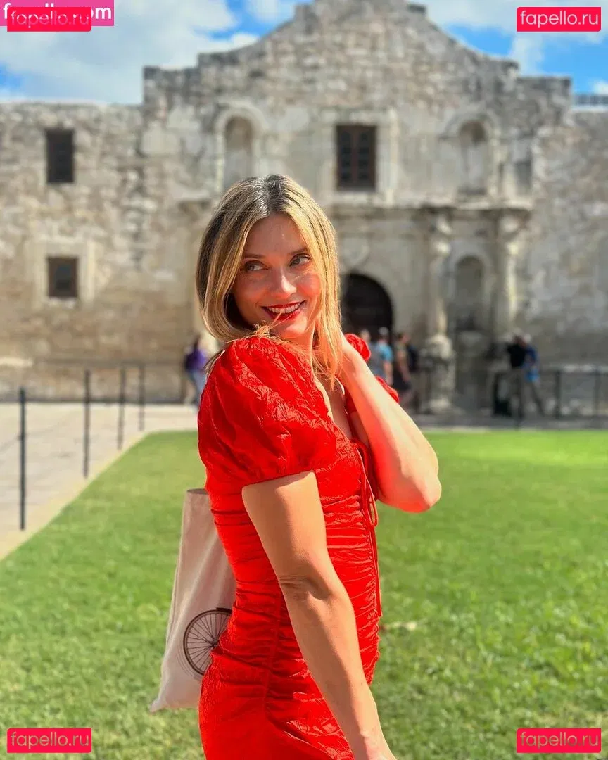 Spencer Grammer Onlyfans Photo Gallery 