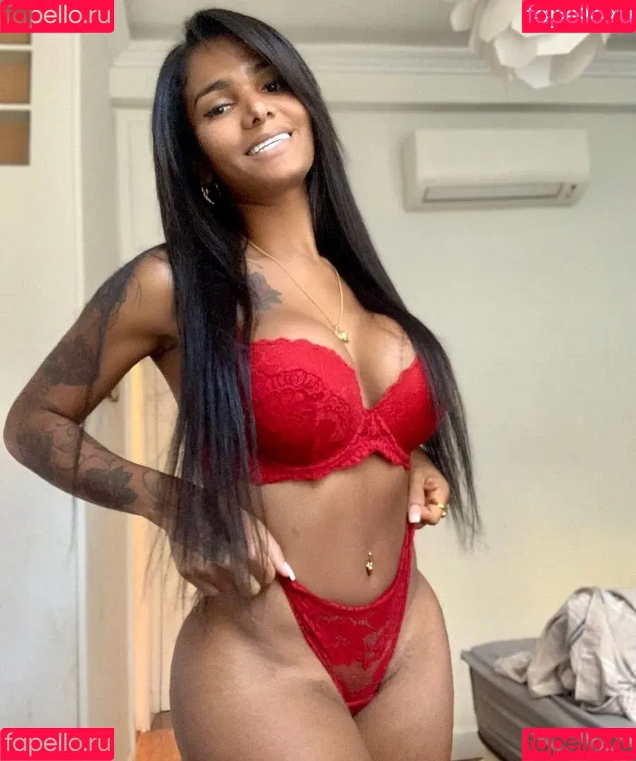 Krissttal Ruizz Onlyfans Photo Gallery 