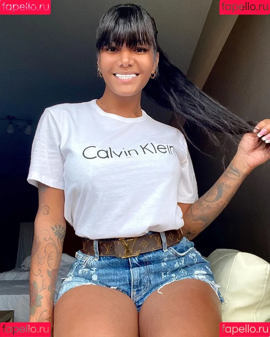 Krissttal Ruizz Onlyfans Photo Gallery 