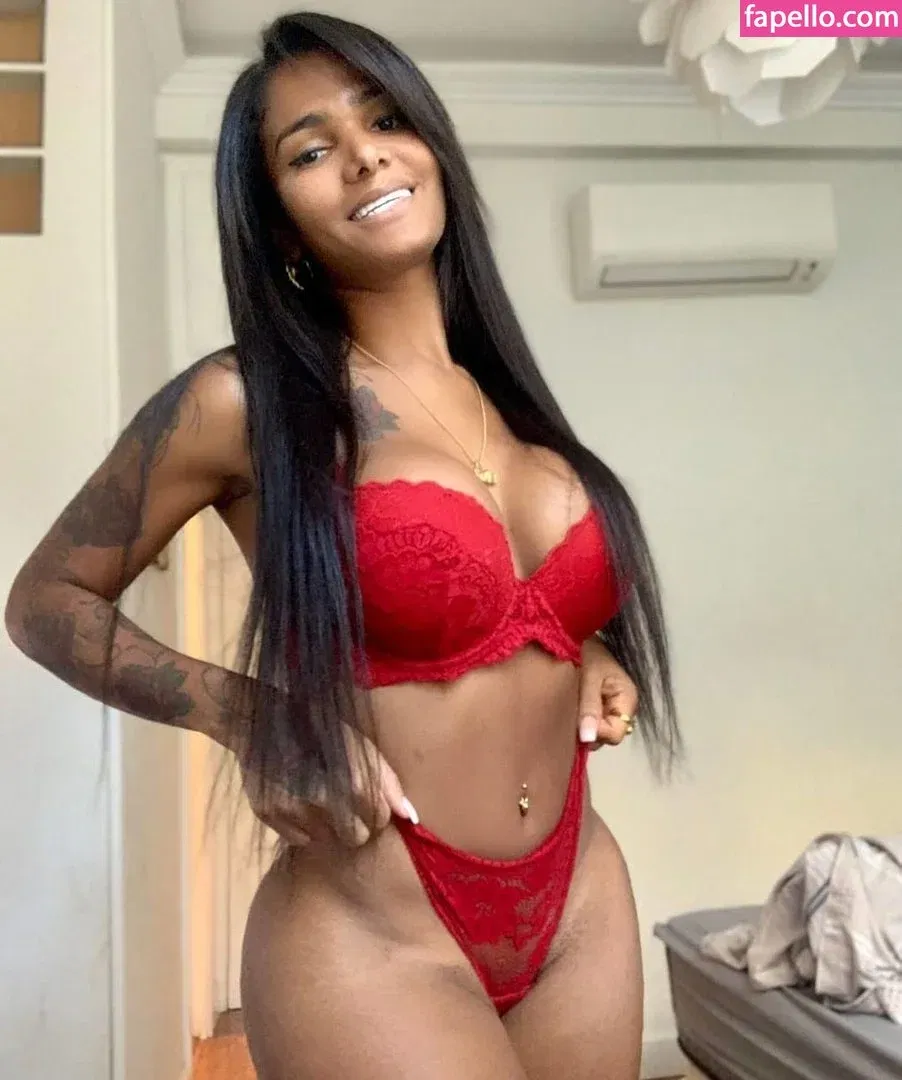 Krissttal Ruizz Onlyfans Photo Gallery 