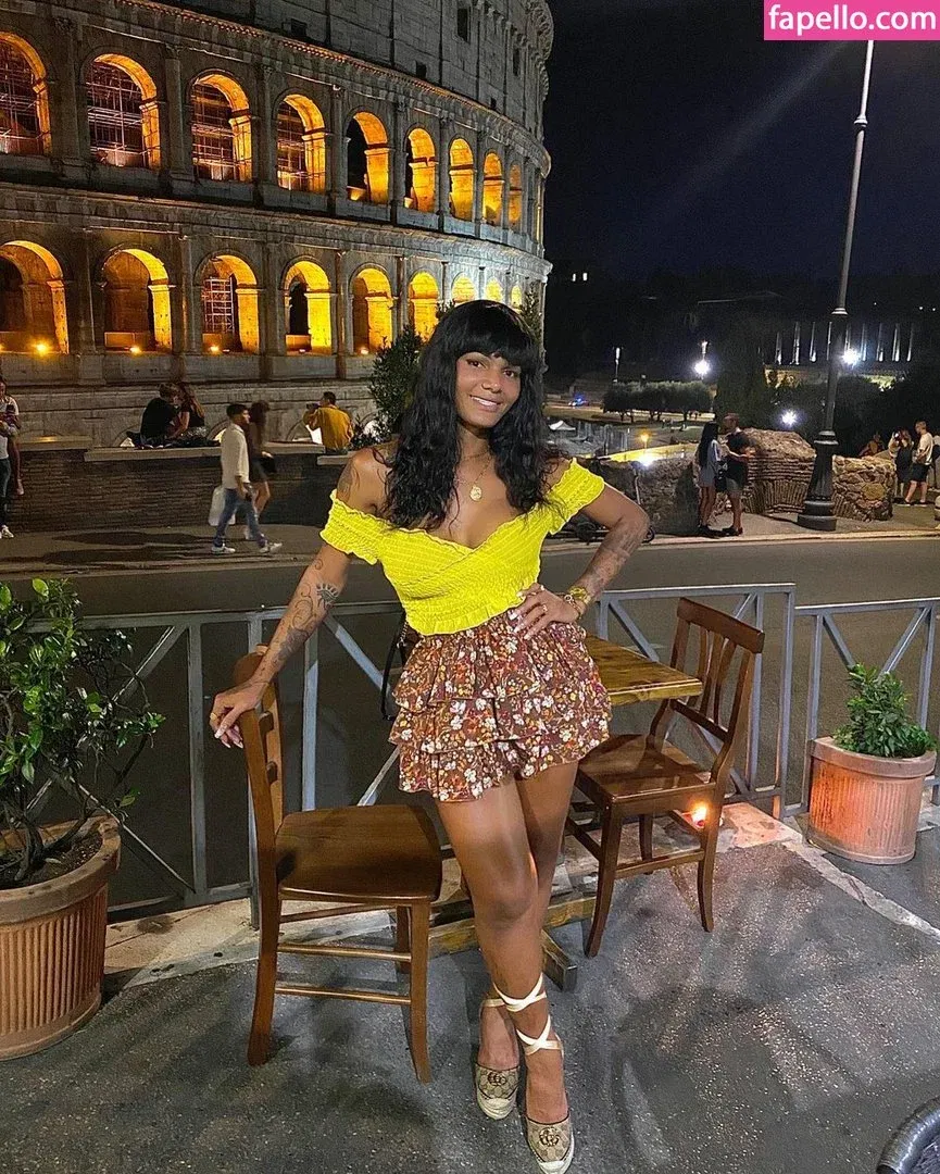 Krissttal Ruizz Onlyfans Photo Gallery 