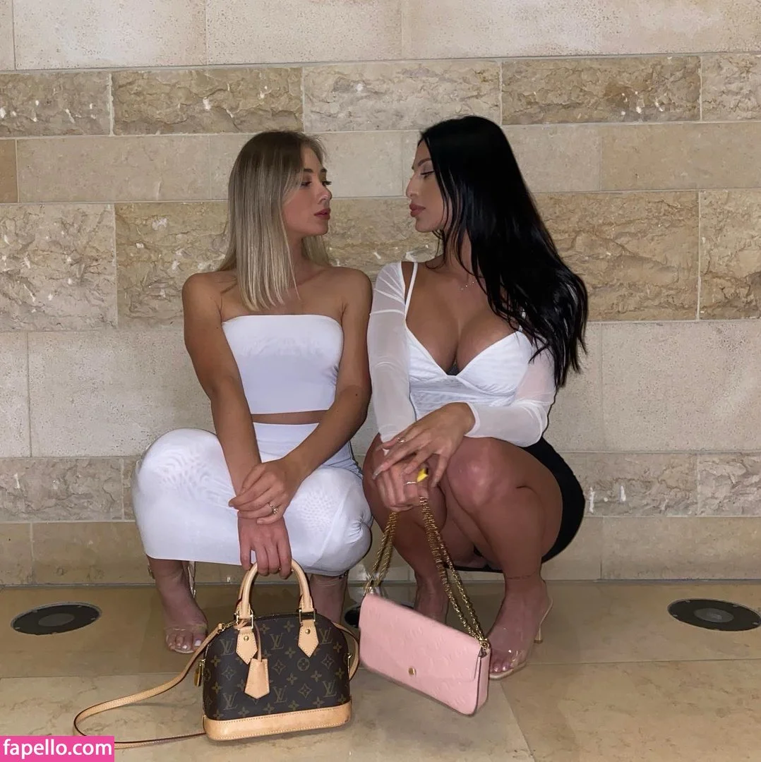 Azul Hermosa Onlyfans Photo Gallery 