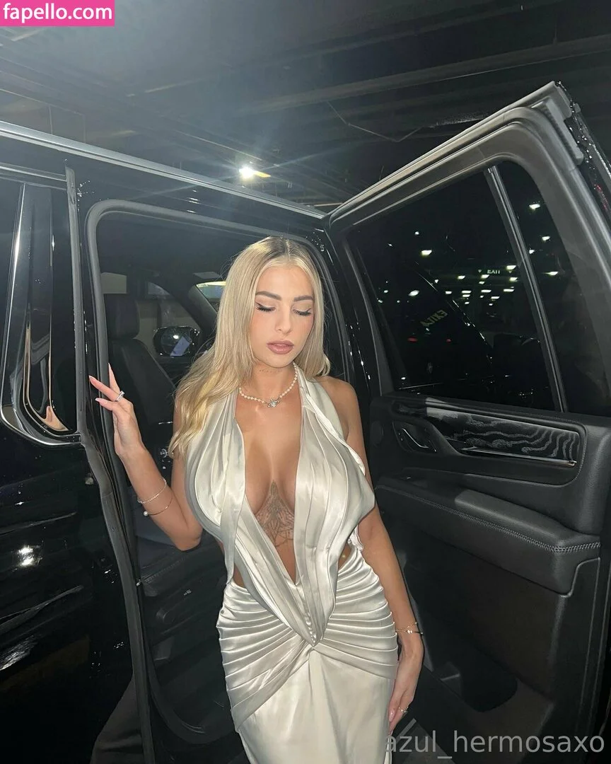 Azul Hermosa Onlyfans Photo Gallery 