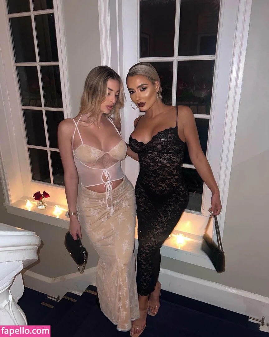 Azul Hermosa Onlyfans Photo Gallery 