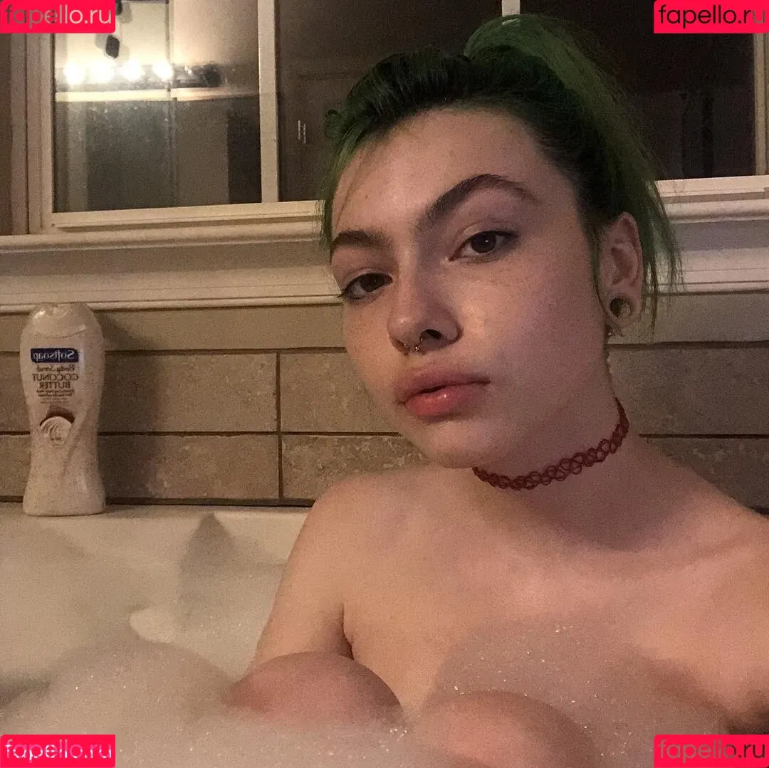 Snottea Onlyfans Photo Gallery 