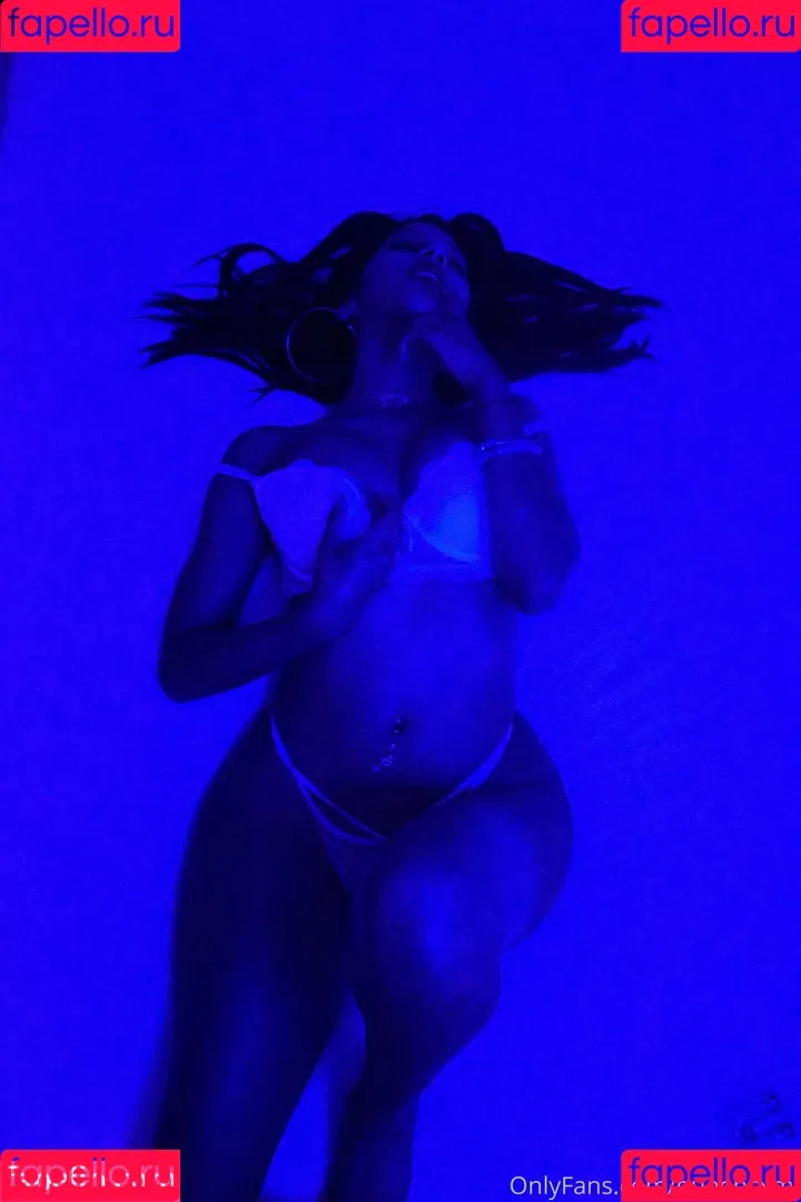 Camila Queen Onlyfans Photo Gallery 