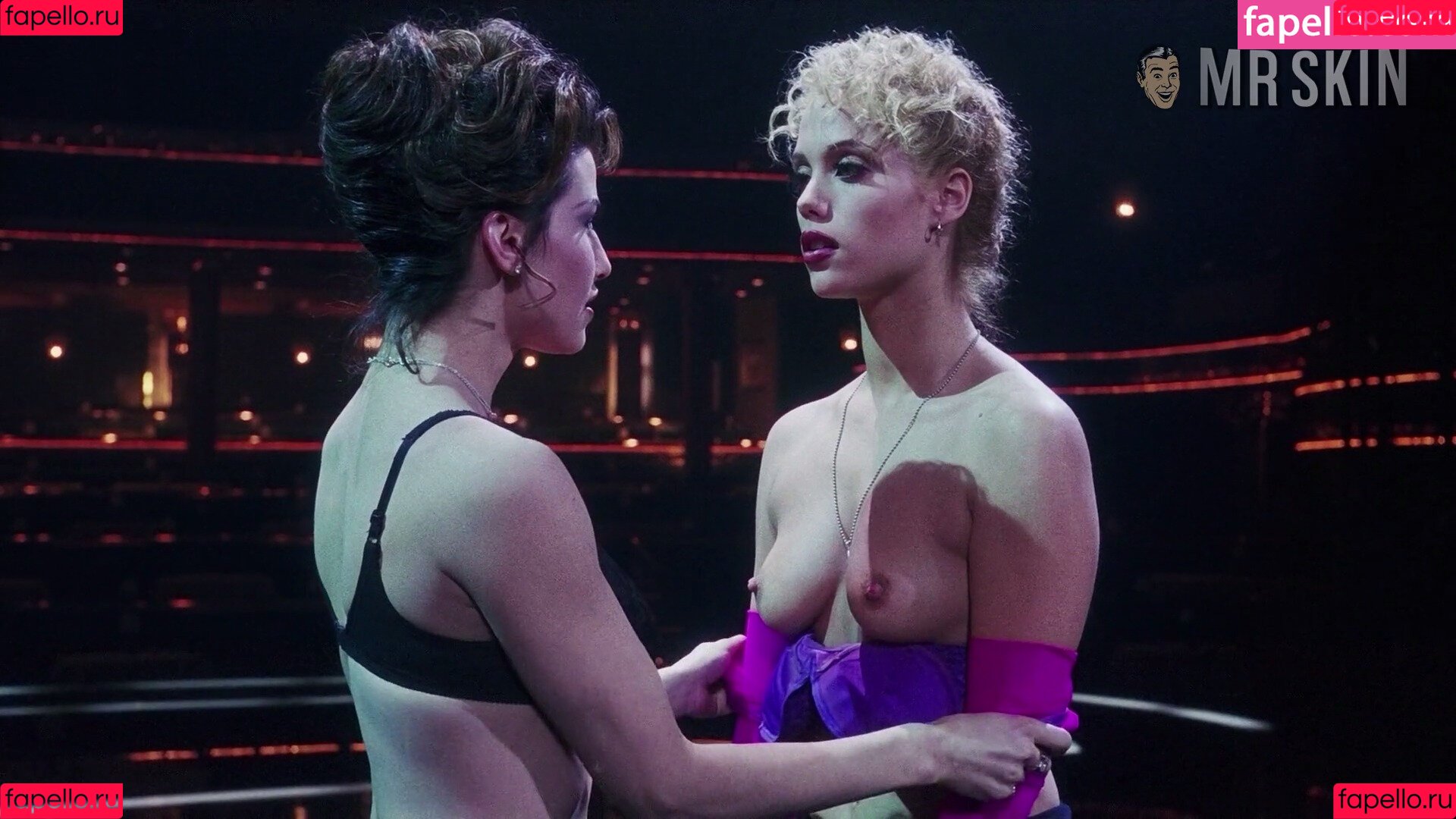 Elizabeth Berkley Onlyfans Photo Gallery 