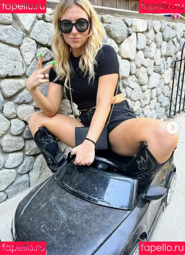 Annie Lederman Onlyfans Photo Gallery 