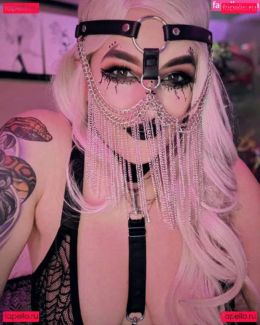 Nika Howard Onlyfans Photo Gallery 