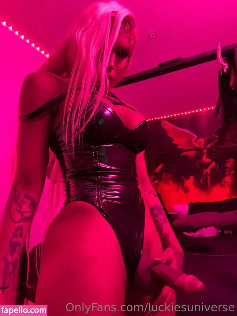 luckiesuniverse Onlyfans Photo Gallery 