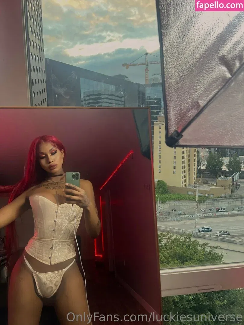 luckiesuniverse Onlyfans Photo Gallery 