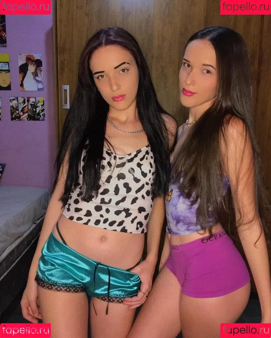 Gémeas Marina Onlyfans Photo Gallery 