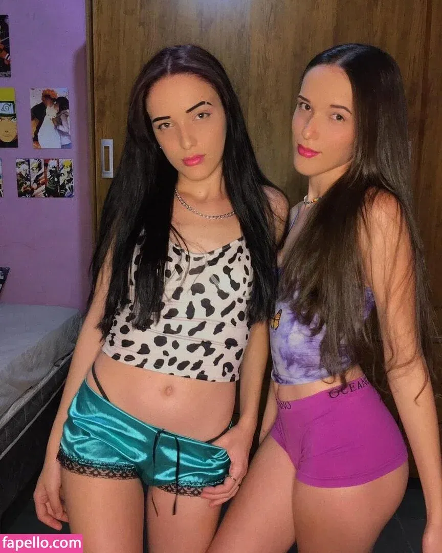 Gémeas Marina Onlyfans Photo Gallery 