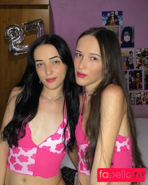 Gémeas Marina Nude Onlyfans Photo 32