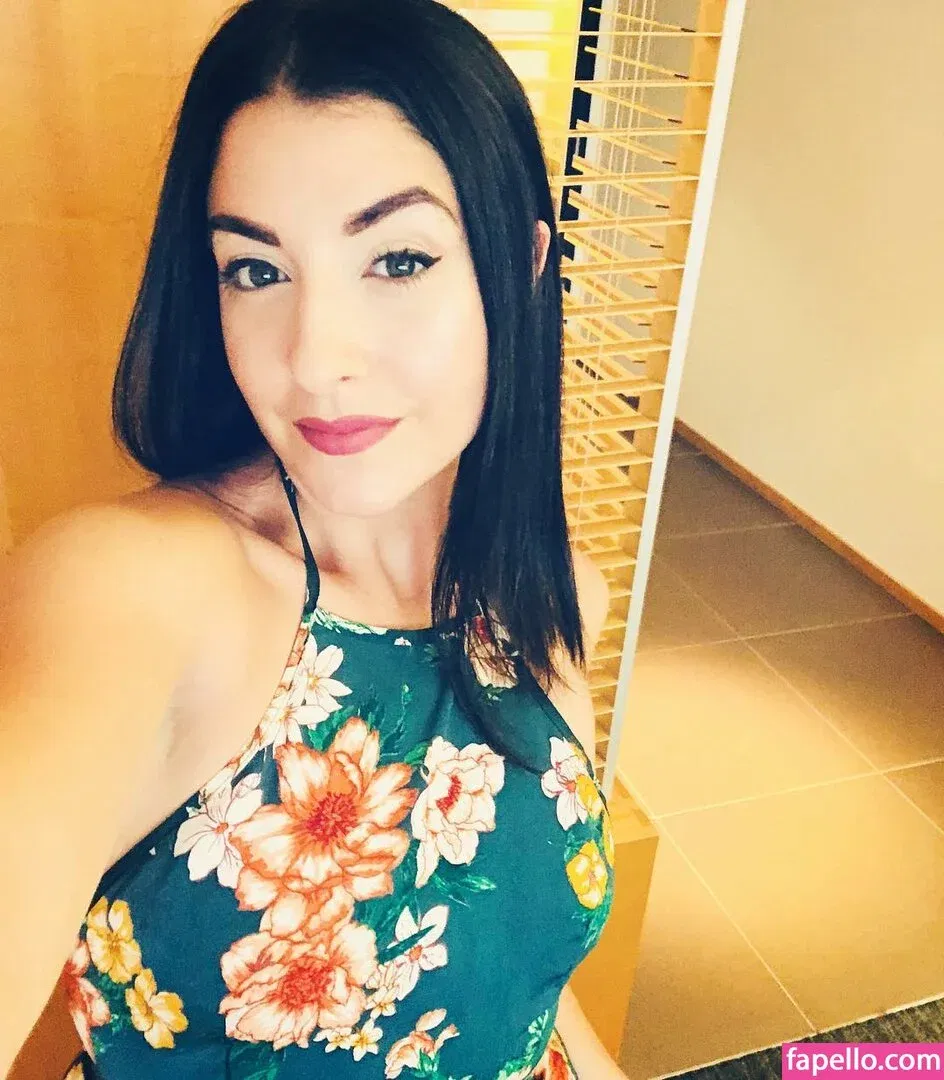 Rebecca Ford Onlyfans Photo Gallery 