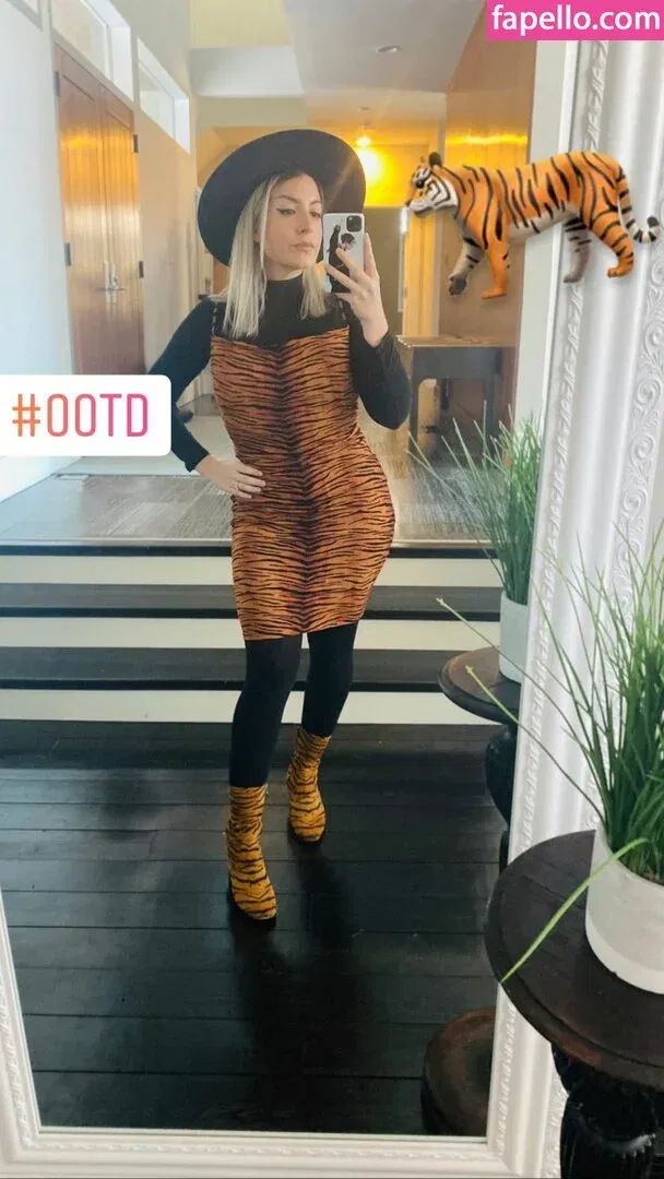 Rebecca Ford Onlyfans Photo Gallery 