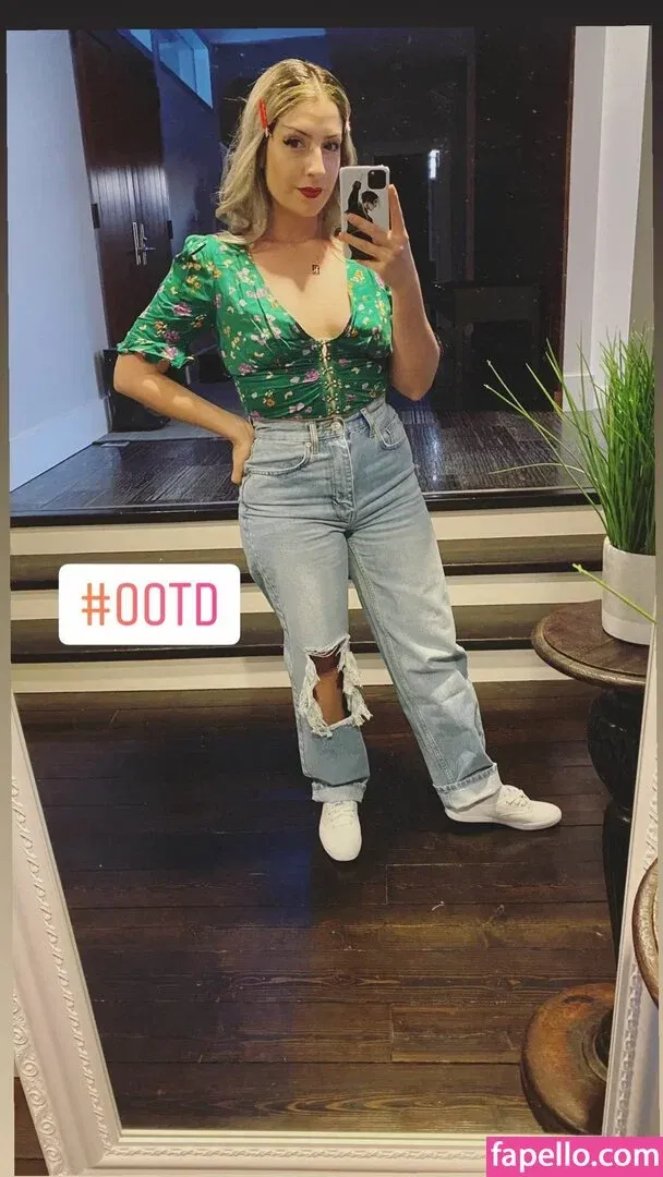 Rebecca Ford Onlyfans Photo Gallery 