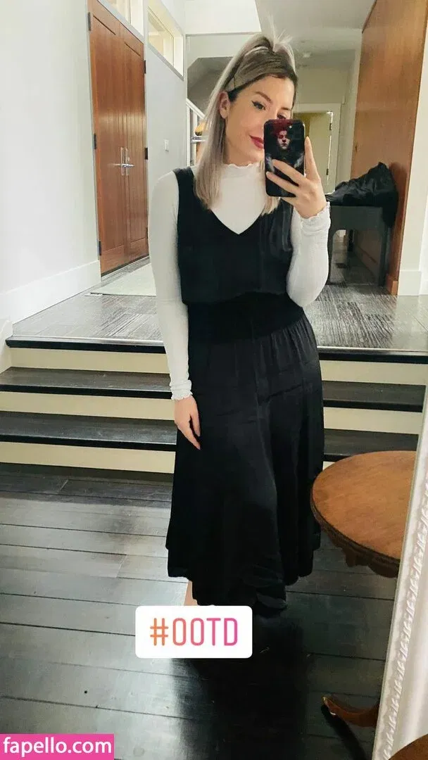 Rebecca Ford Onlyfans Photo Gallery 