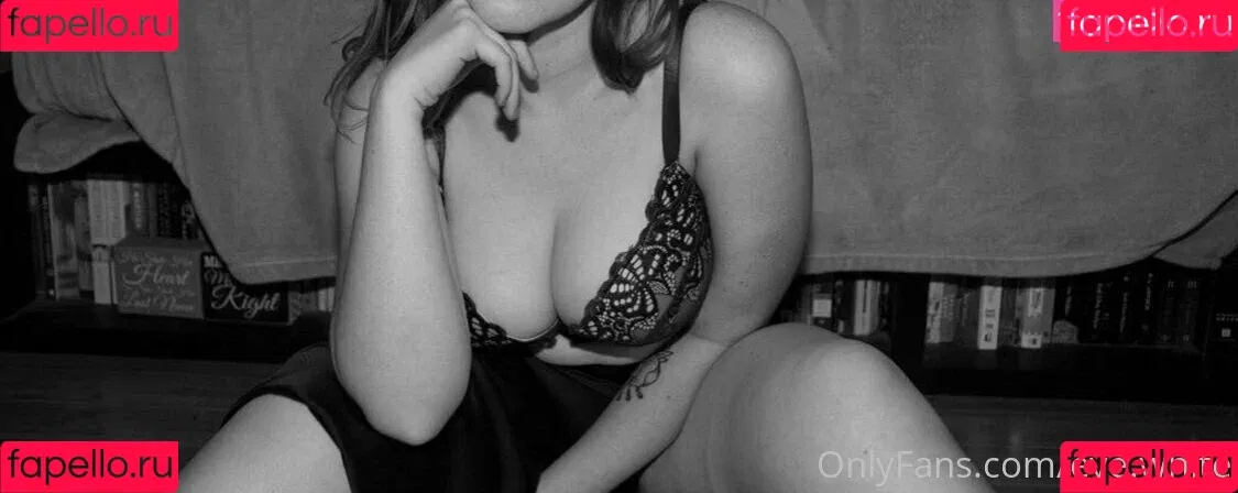 eve.white Onlyfans Photo Gallery 