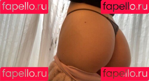 holyLexx Onlyfans Photo Gallery 