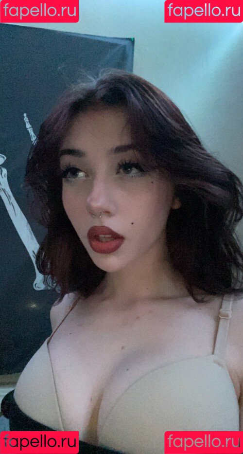 holyLexx Onlyfans Photo Gallery 