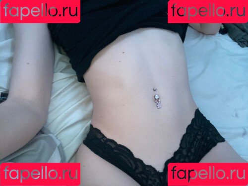 holyLexx Onlyfans Photo Gallery 