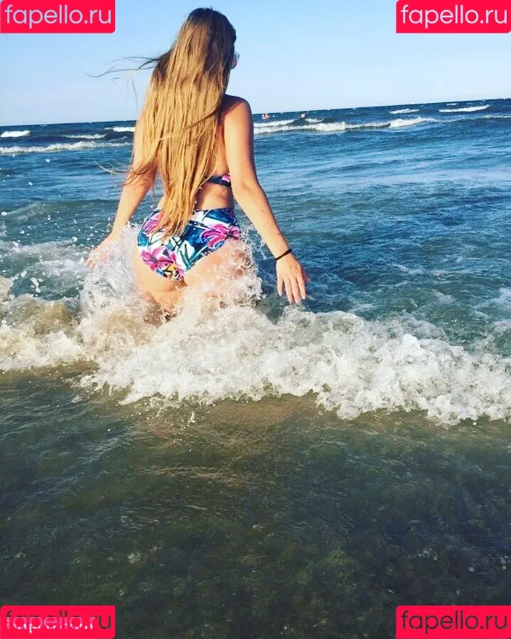 Anastasia Ticus Onlyfans Photo Gallery 