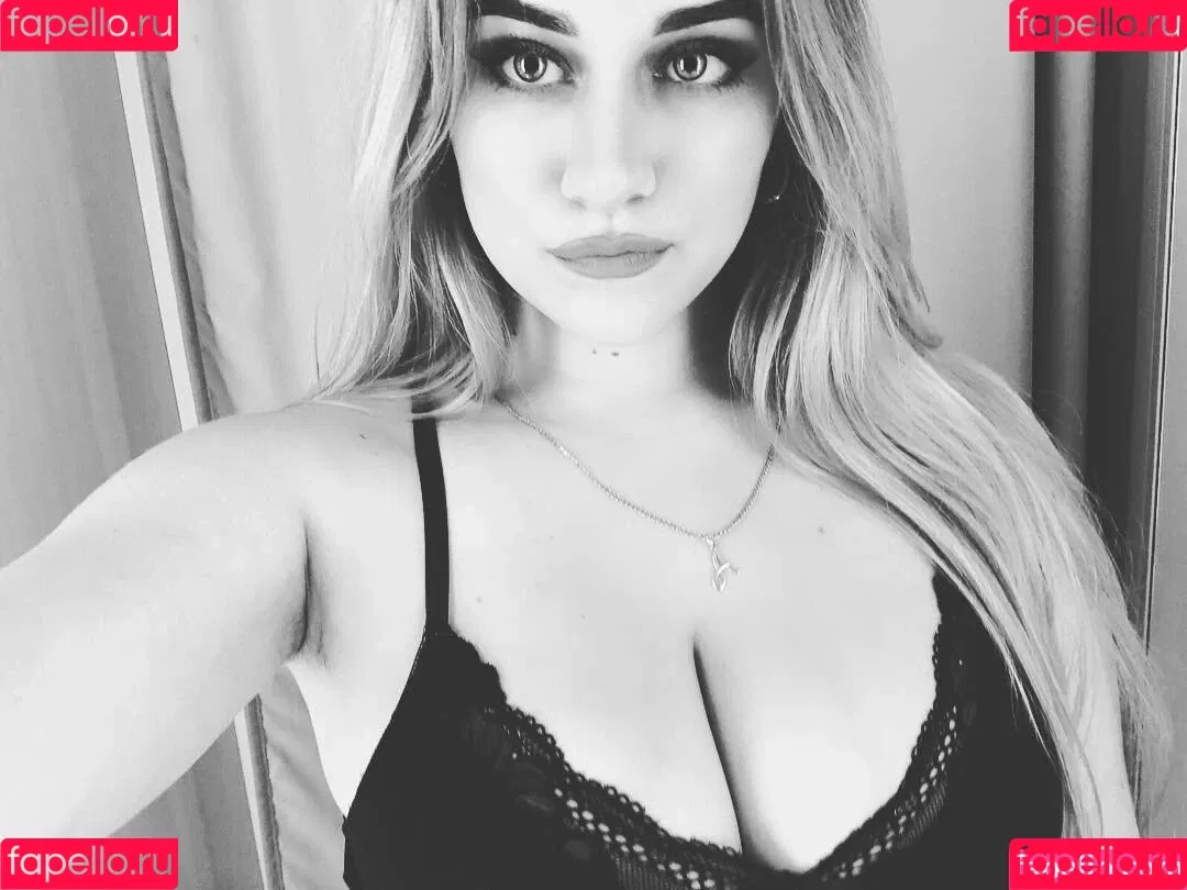 Anastasia Ticus Onlyfans Photo Gallery 