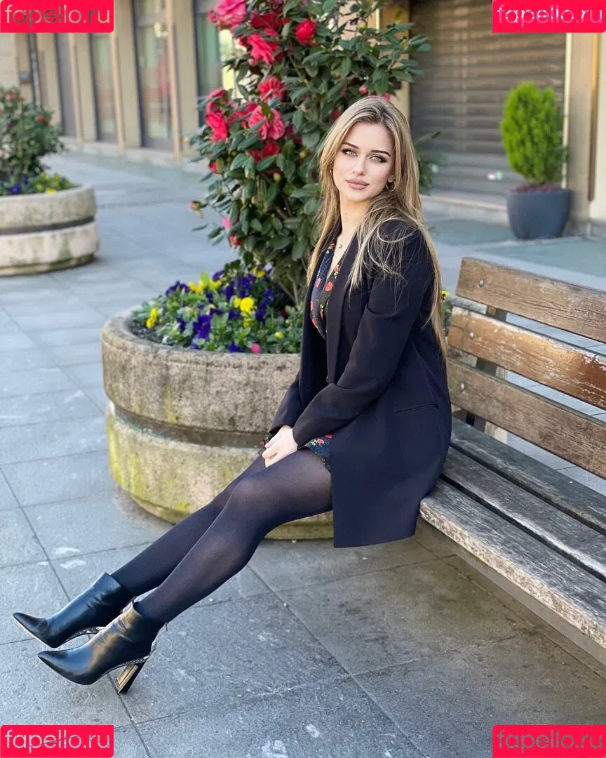 Anastasia Ticus Onlyfans Photo Gallery 