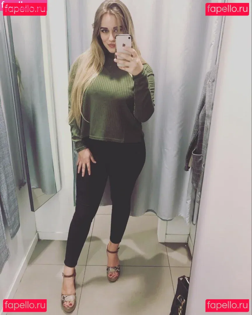 Anastasia Ticus Onlyfans Photo Gallery 